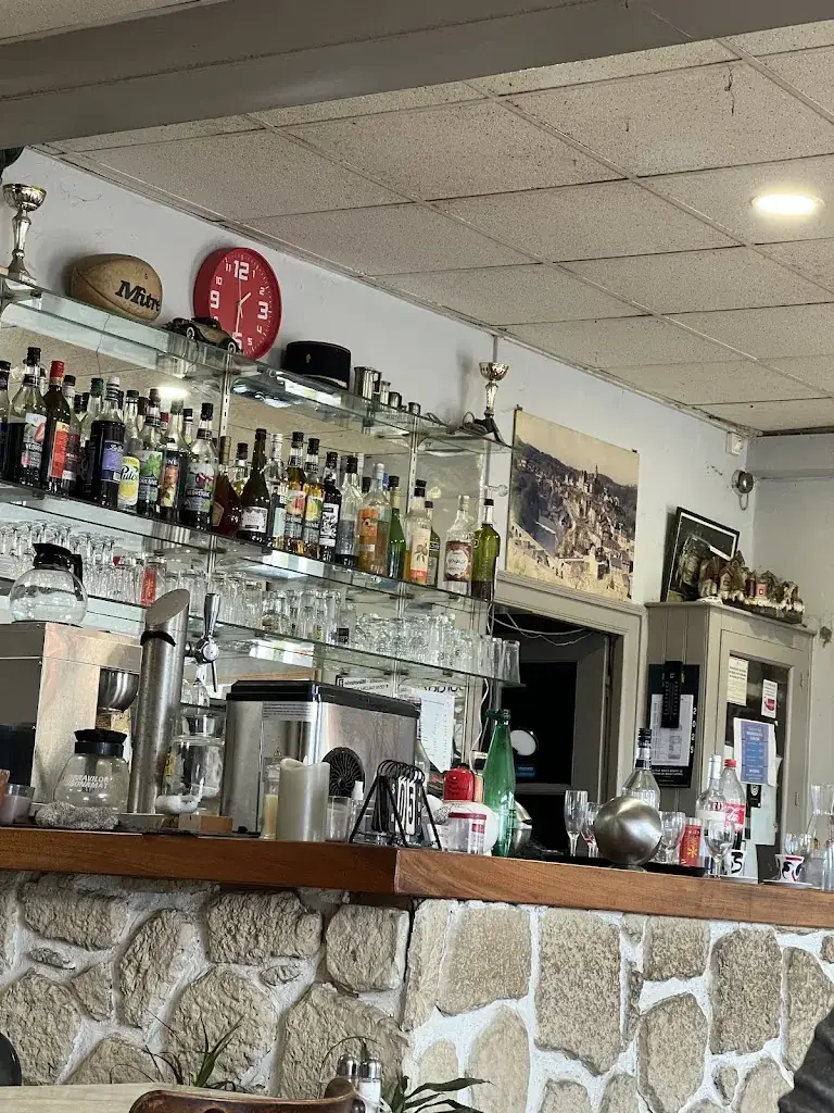 RESTAURANT BAR BERCHAT_Uzerche_slider_image_3