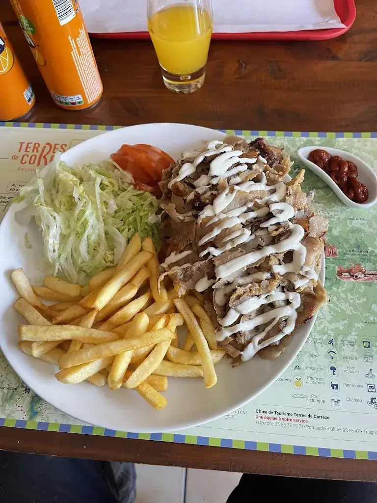 QUATTRO UZERCHE_Uzerche_slider_image_3