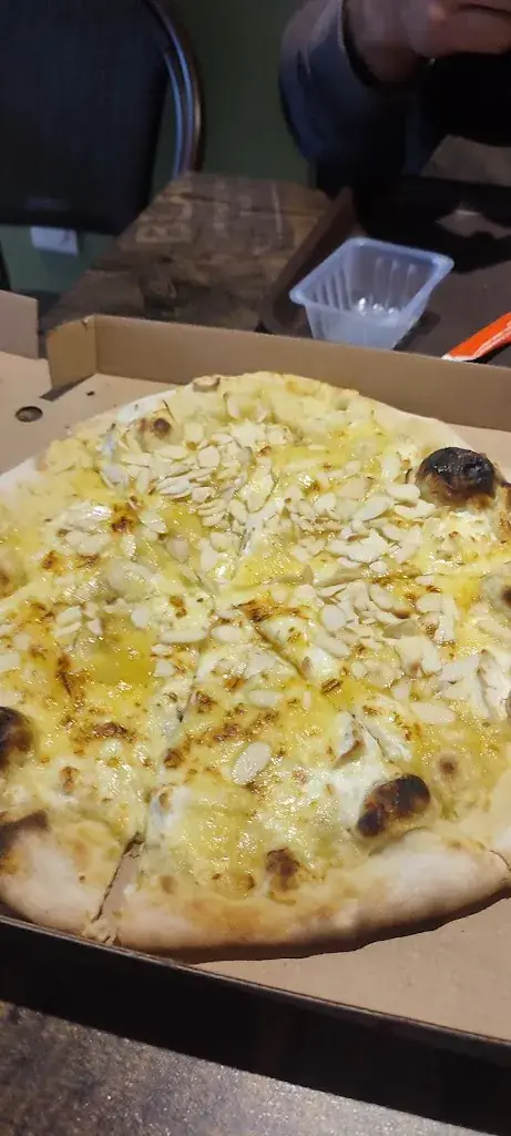 Hilleen Dijkstra_Pizza & Burger 