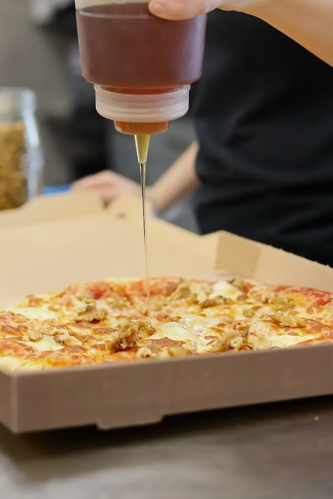 Menu_Authentic's pizza Uzerche_Uzerche_image_9