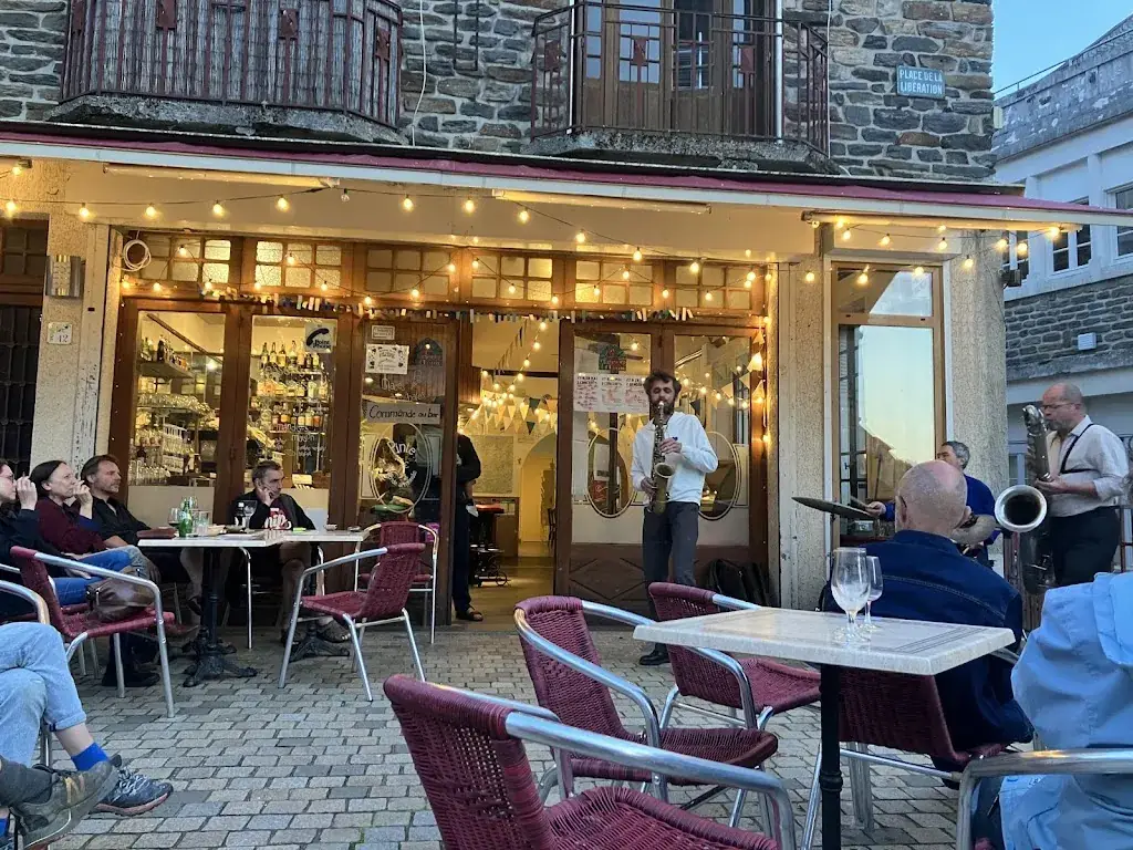 Dorothee bechaux_Barbotine_Uzerche_review