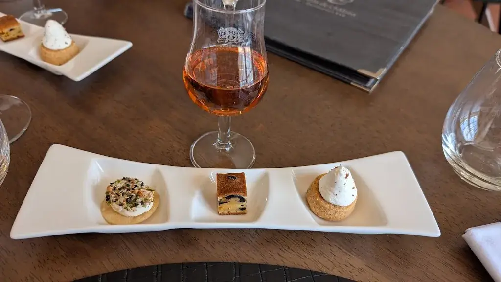 le Moulin de Chalons Restaurant_Gua_slider_image_3