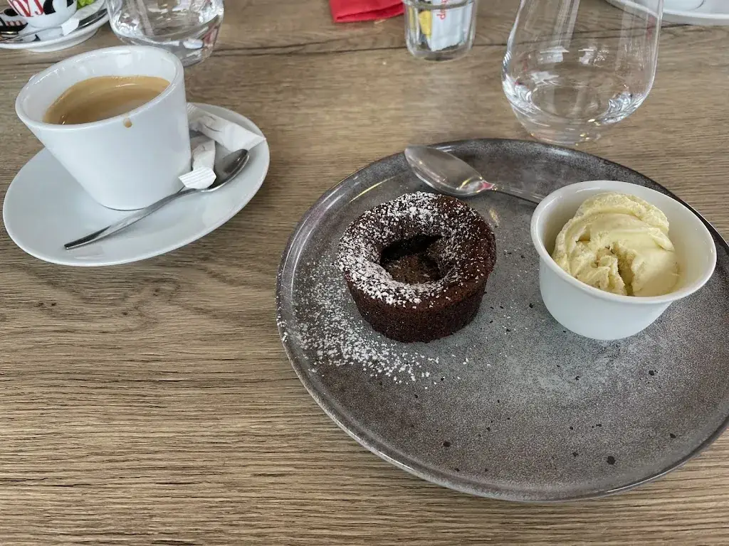 Regis R_Le Saint-Plebon_Verneuil-sur-Vienne_review