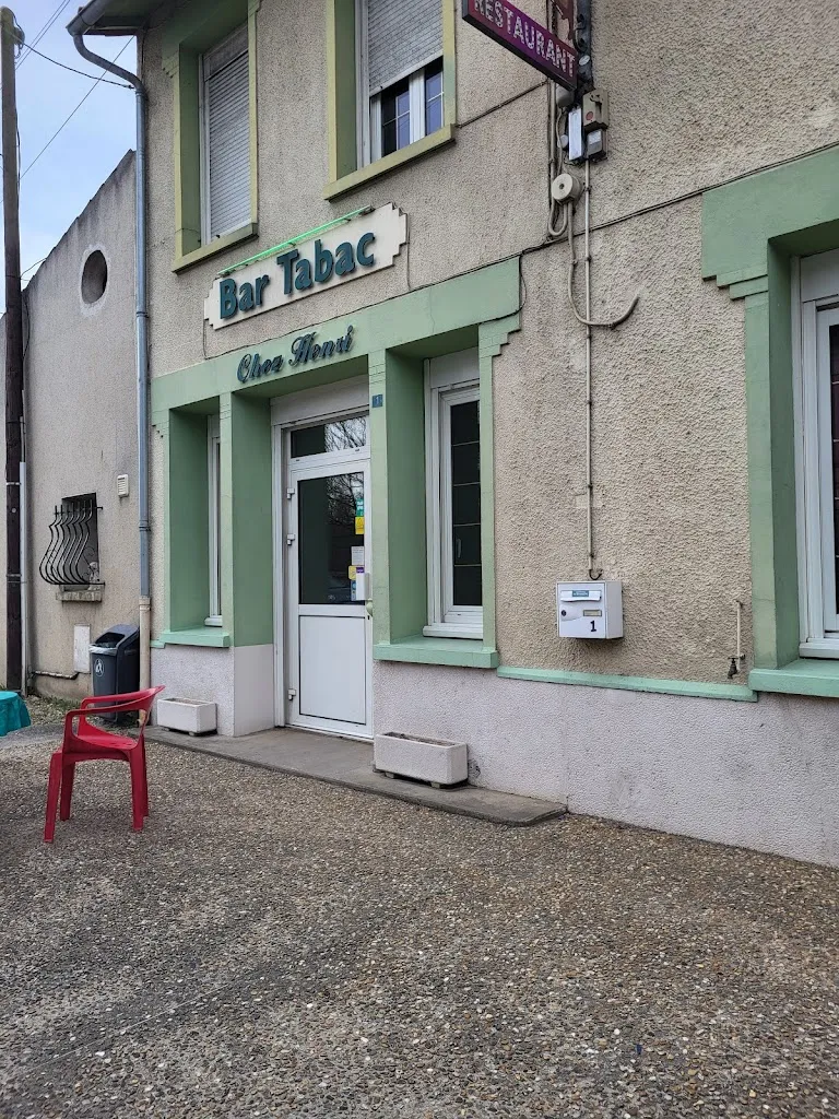 nicolas STEPHAN_Seguin Restaurant Routier Tabac_Gua_review