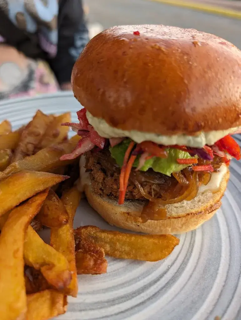 Yanik Bahr_L'Oyat_Vendays-Montalivet_review