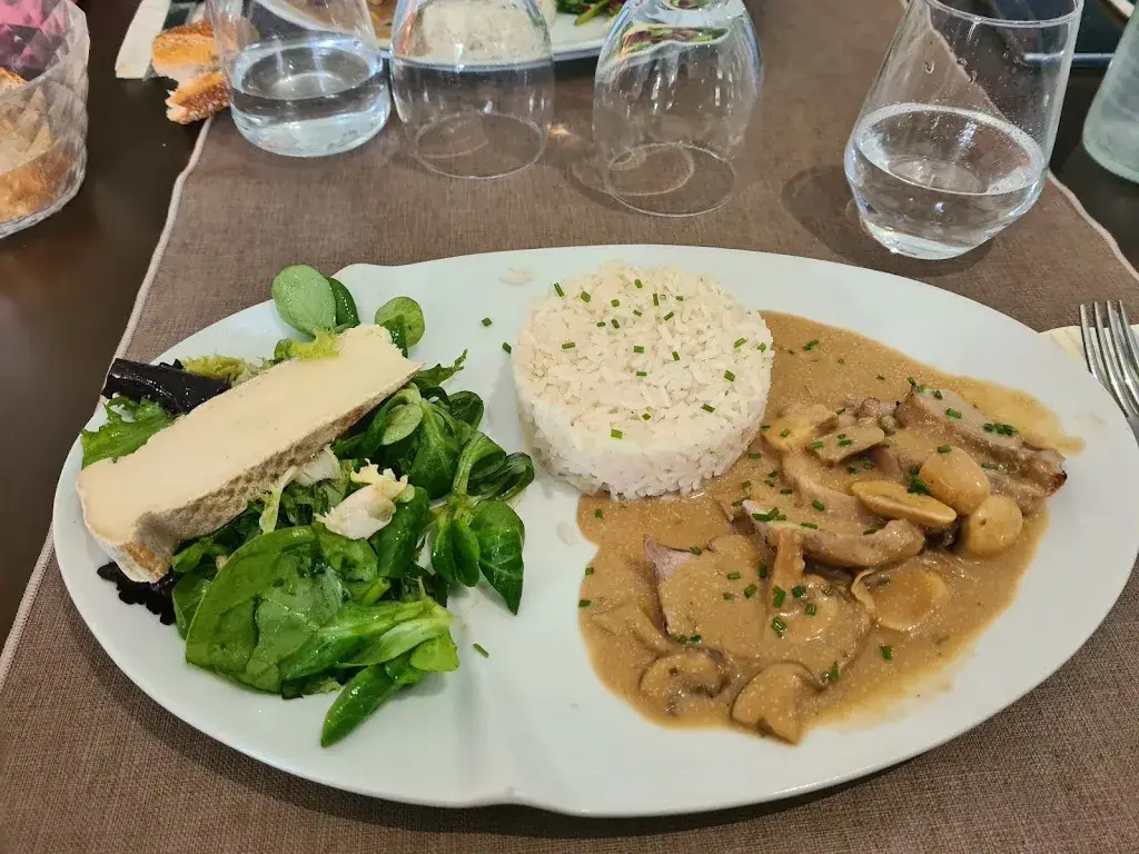 Felicia Delugin_Le Verre Y Table_Vergt_recensione