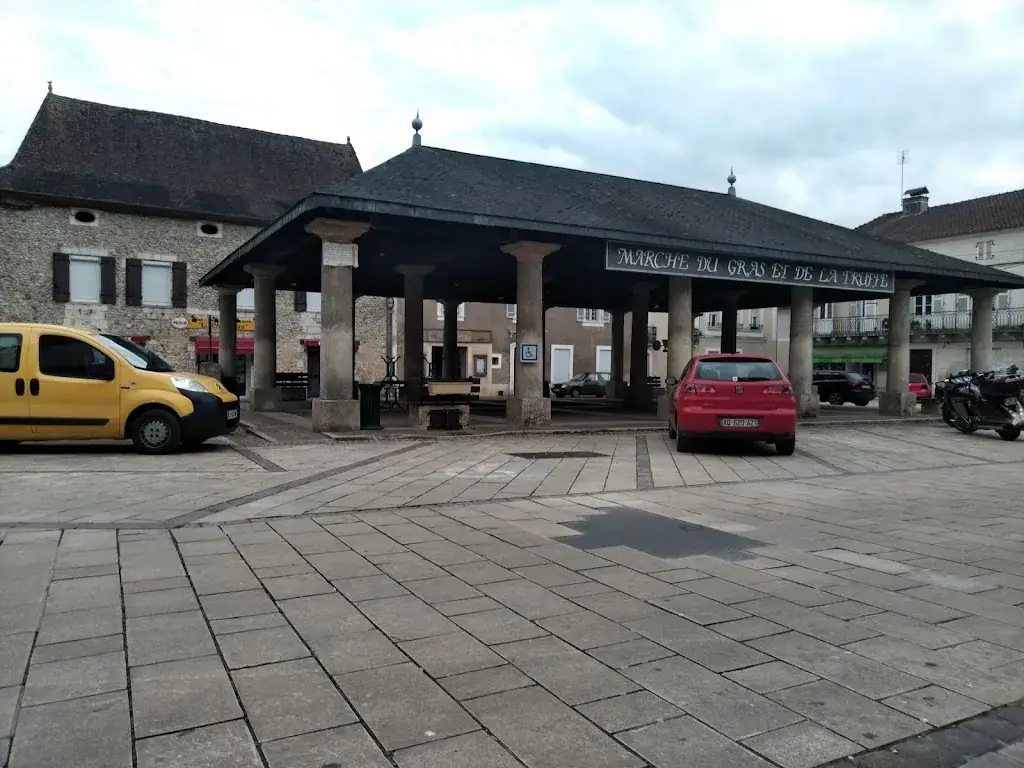 Cafe de la Reunion restaurant in Vergt