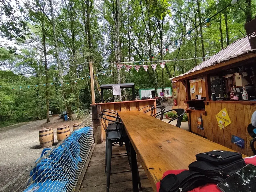 Skerty_les sales gosses de Gisèle restaurant guinguette_Église-Neuve-de-Vergt_review