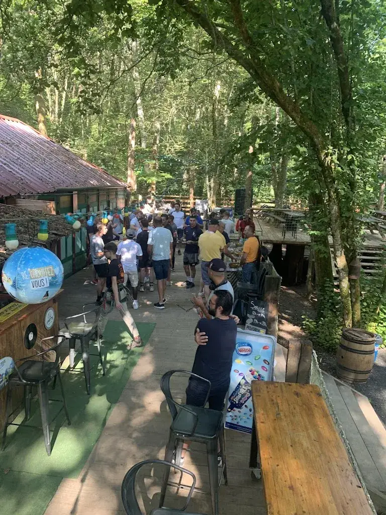 les sales gosses de Gisèle restaurant guinguette_Église-Neuve-de-Vergt_slider_image_1