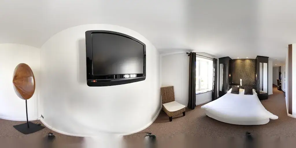 Logis Hôtel le Moulin de Châlons ristorante a Gua