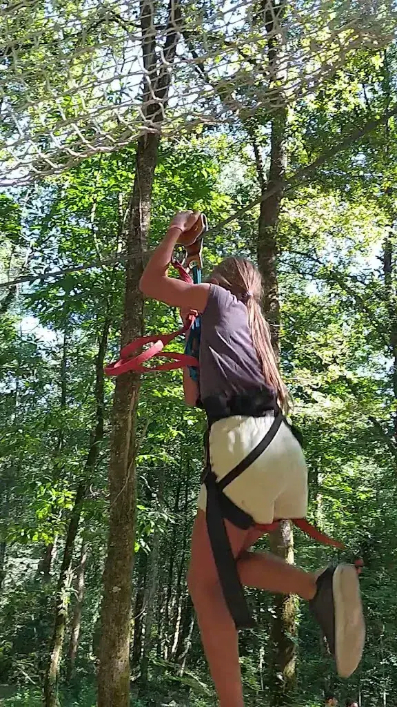 Vergtaventures_Église-Neuve-de-Vergt_slider_image_2