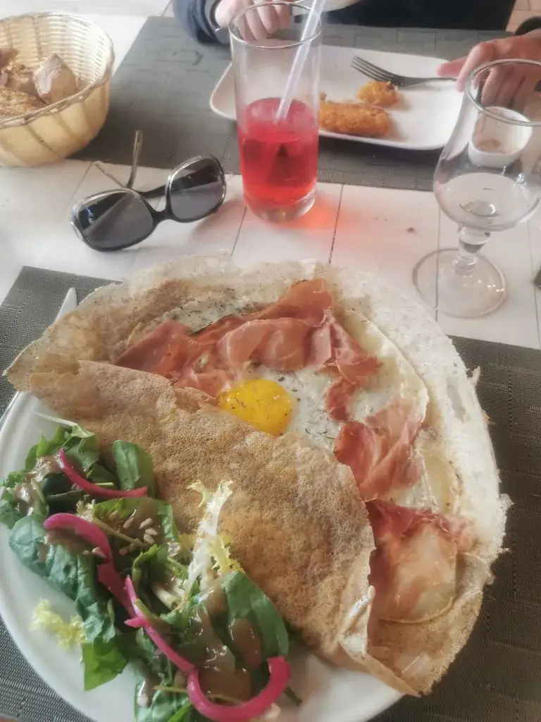 Sabrina Drouet_Les Ganivelles_Vielle-Saint-Girons_review