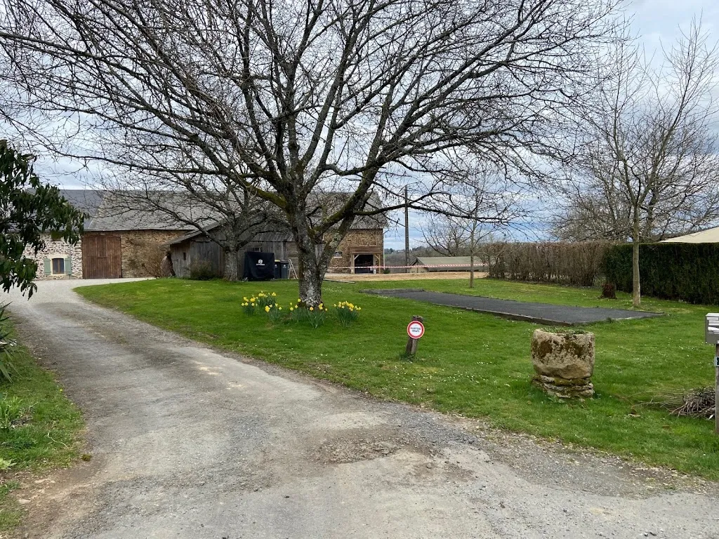 Domaine-Lavalade_Vigeois_slider_image_1