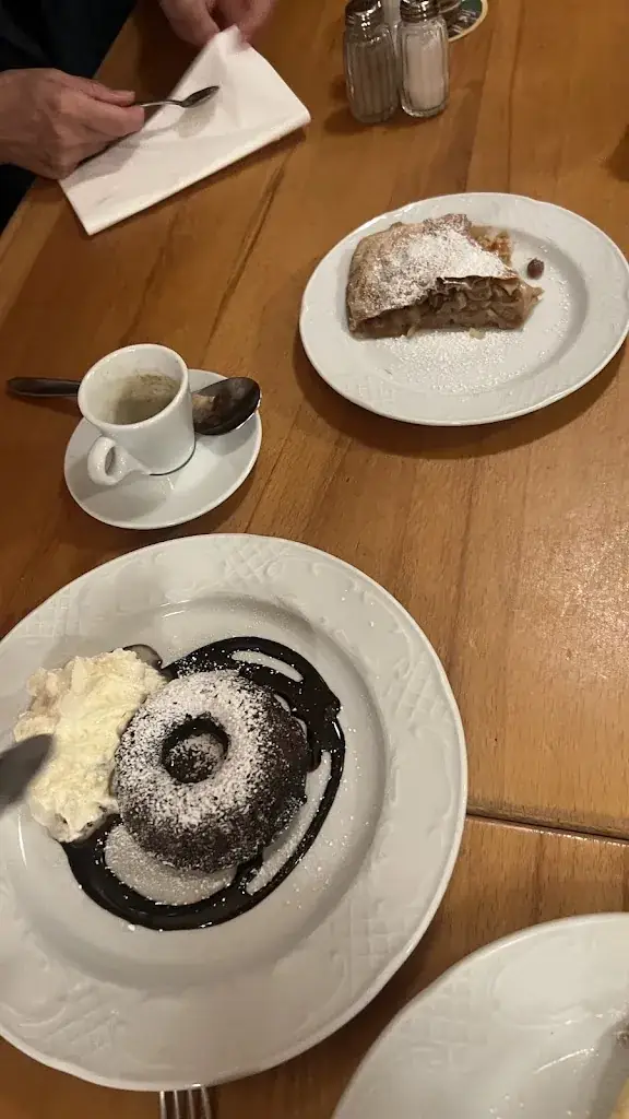 Victoria Valle Moreno_Reinthaler's Beisl_Austria_review