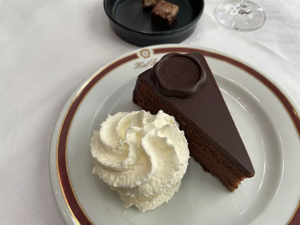 Menu_Restaurant Rote Bar_Austria_image_7