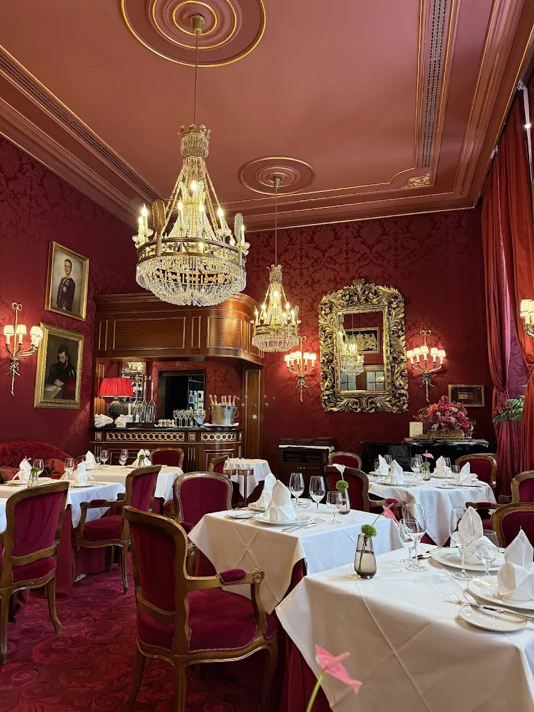 Elsie Paulino_Restaurant Rote Bar_Austria_review