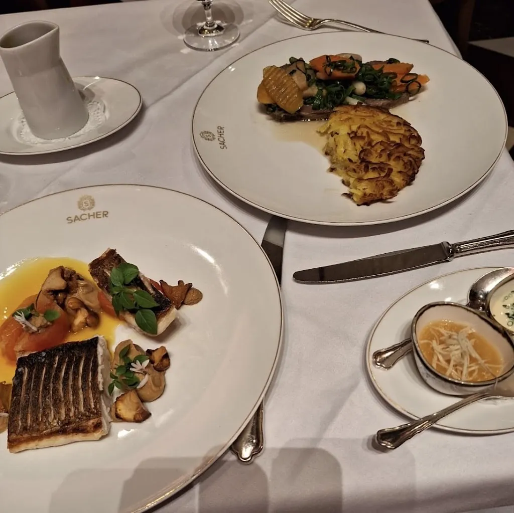 Georgia Hanby_Restaurant Rote Bar_Austria_review