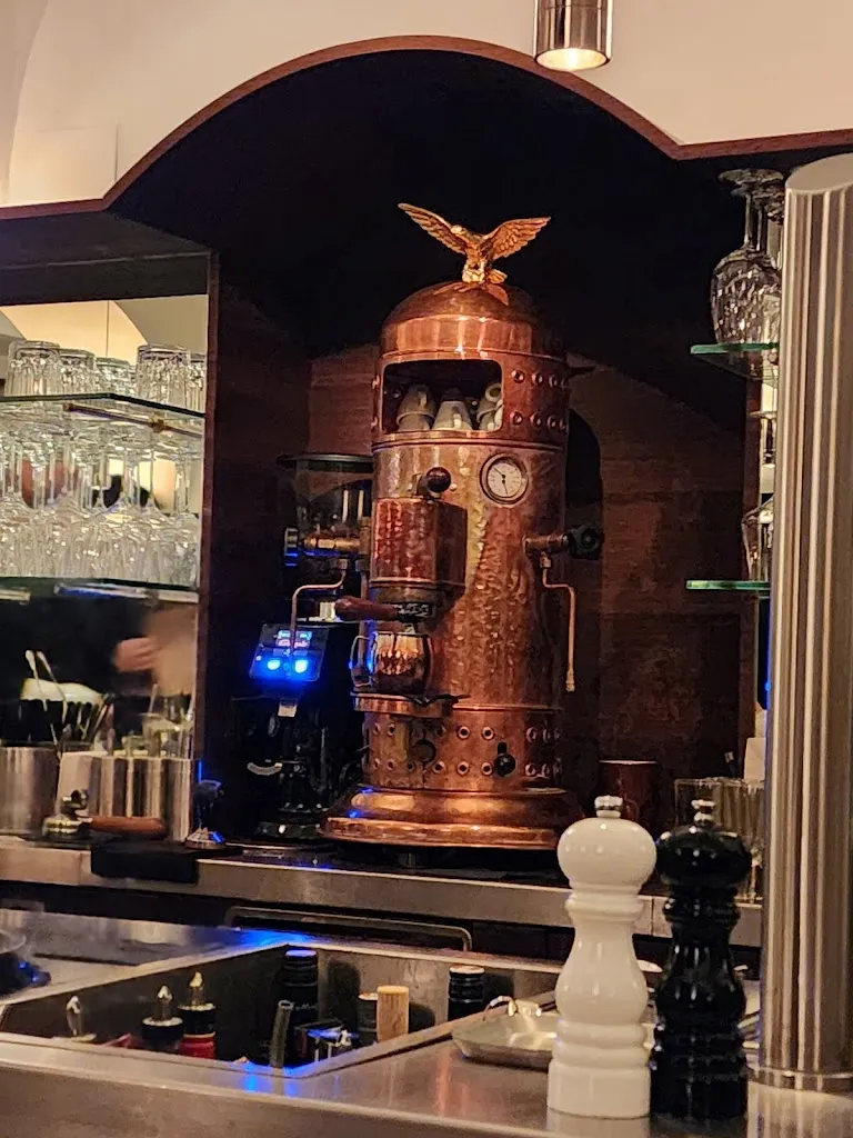 Leslie Rothenburg_Restaurant Wiener_Austria_review