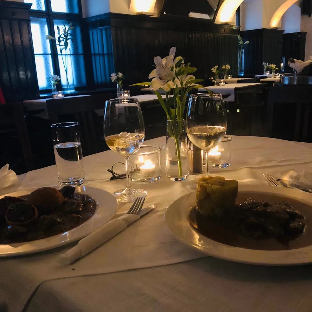 Restaurant Wiener_Austria_slider_image_3