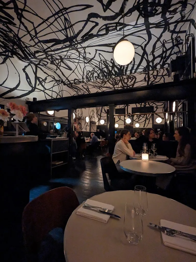 Samer Haddad_Skopik & Lohn_Austria_recensione