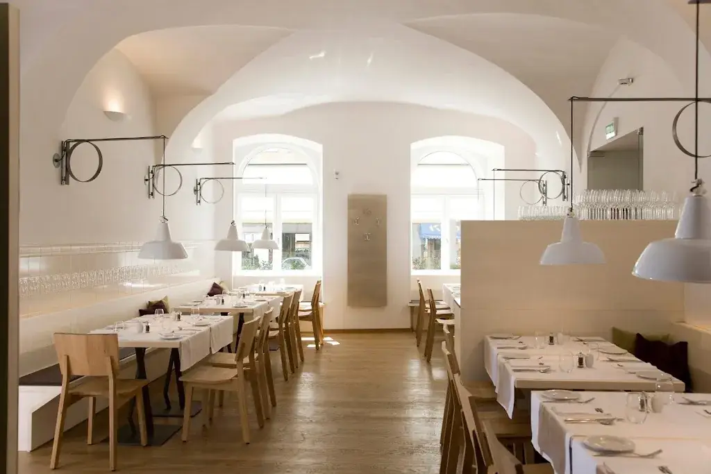 Plachuttas Gasthaus zur Oper_Austria_slider_image_1