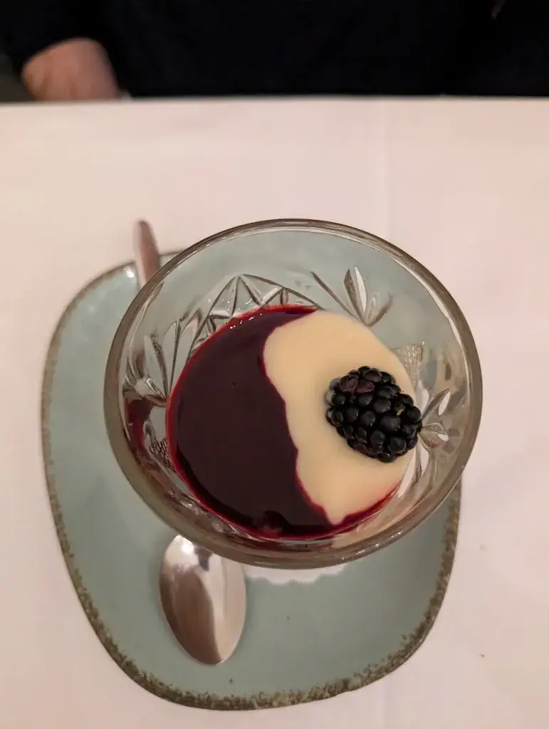 Niv_Lebenbauer_Austria_review