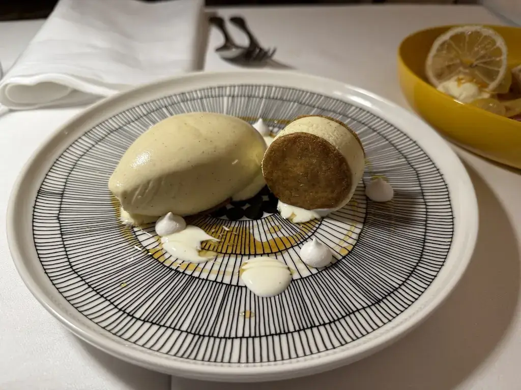 Vestibül Restaurant im Burgtheater_Austria_slider_image_3