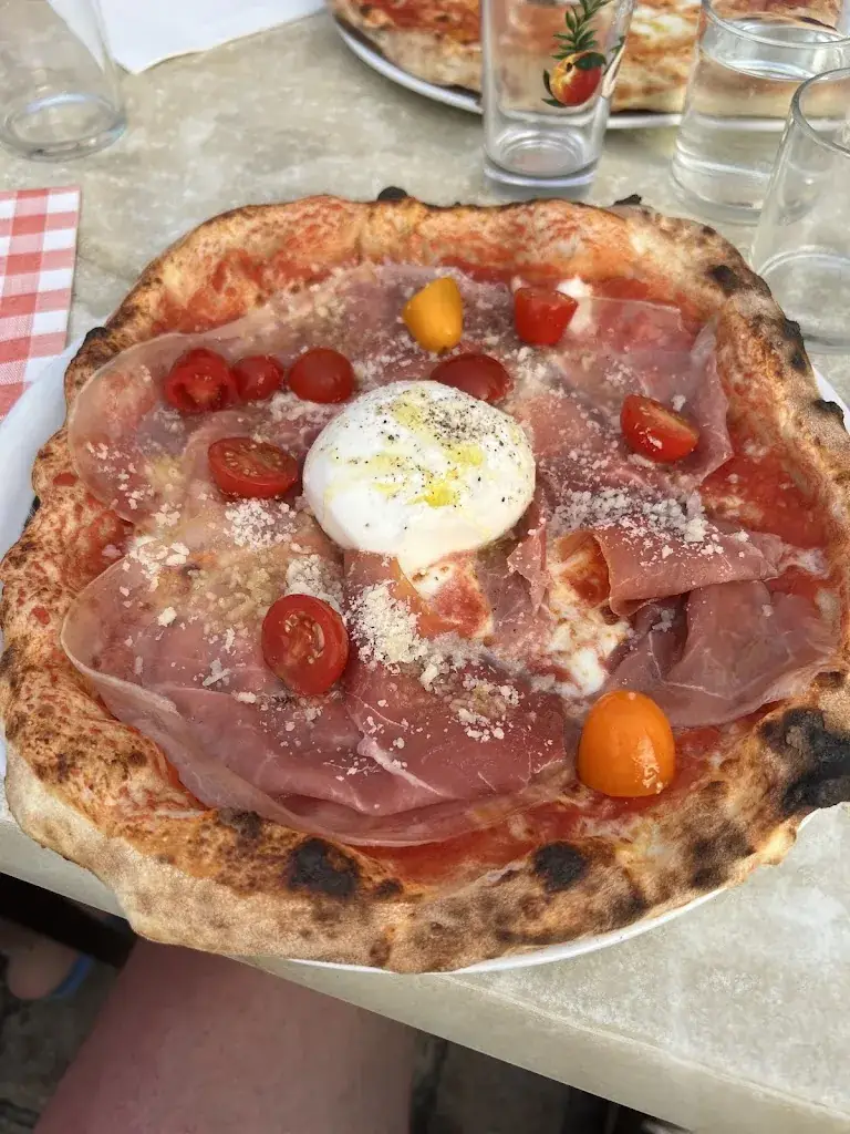 Robin van den Boom_Zio Enzo_Villeréal_review