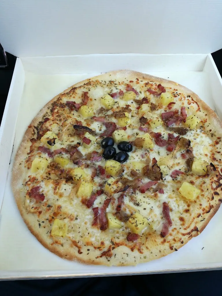 Distributeur 24/24 Pizza Energie_Villiers-en-Plaine_slider_image_2