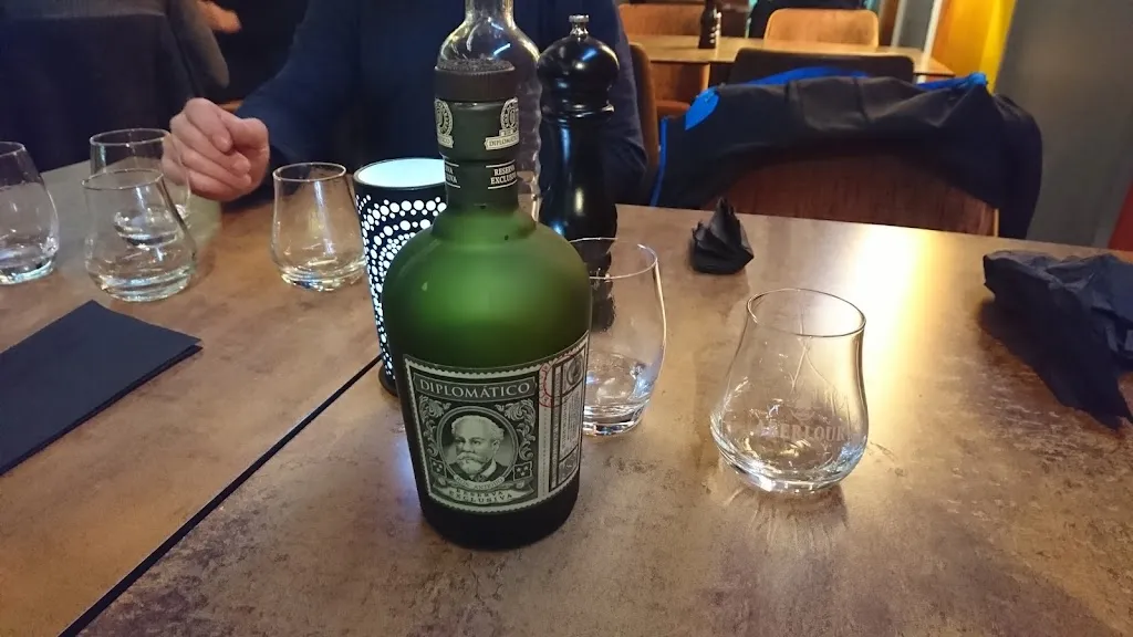 Miika Mankila_Resto La Cantine_Vienne_review