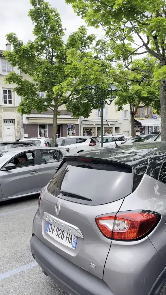 Traboules Kitchen_d'Oingt_slider_image_2