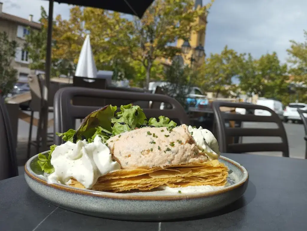 Traboules Kitchen_d'Oingt_slider_image_3