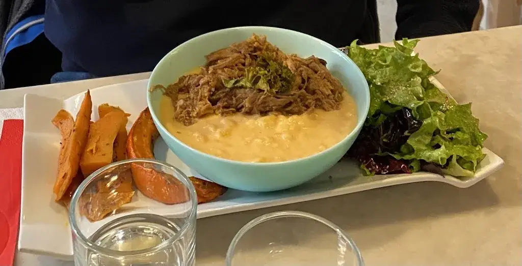 Elizabeth_Le Simone'S Café_Vienne_review