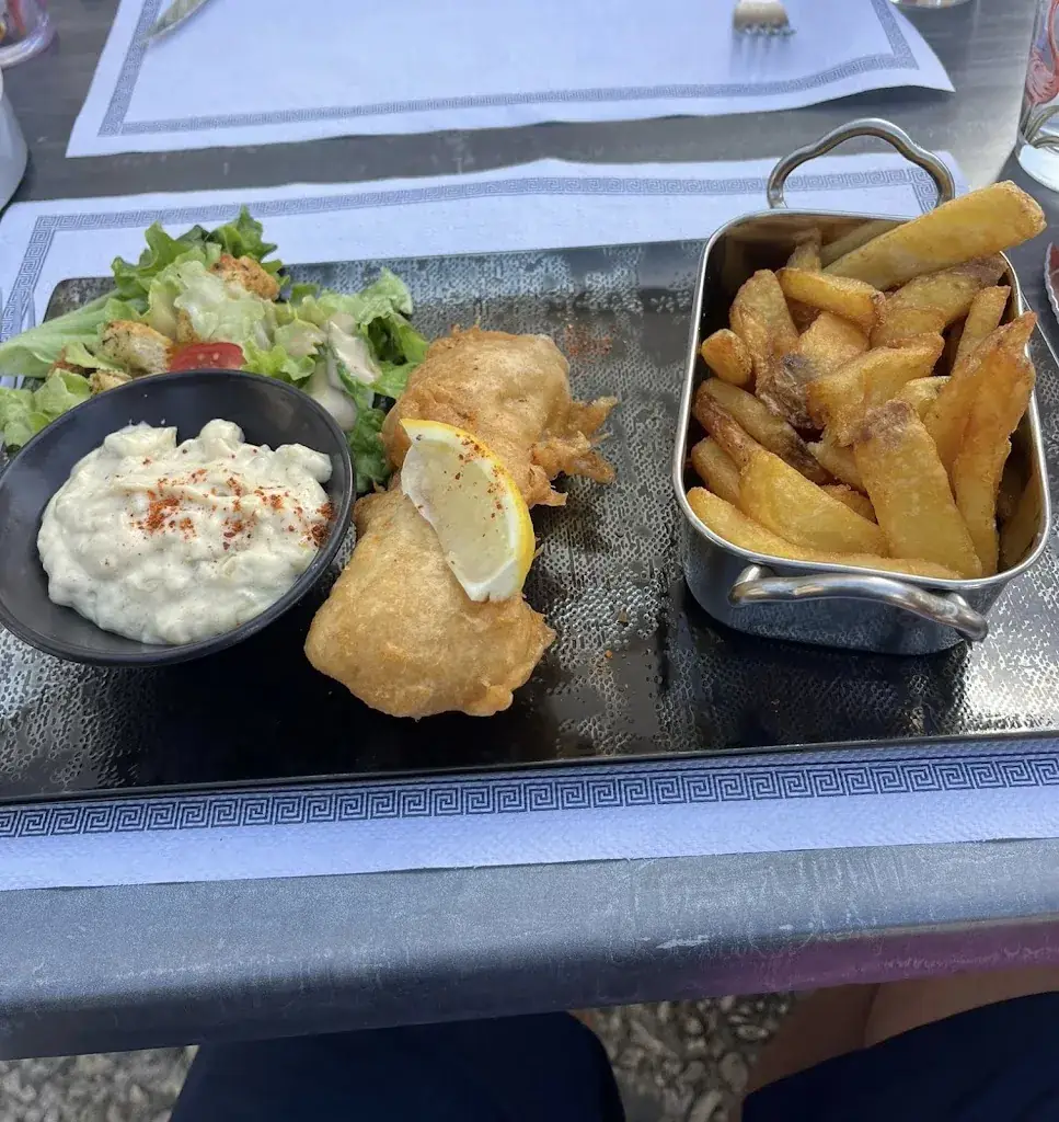 Louise Dunn_Le Ravaillac's | Plats cuisinés | Brasserie & Burgers | sur place, emporté & livraison_Vivonne_review