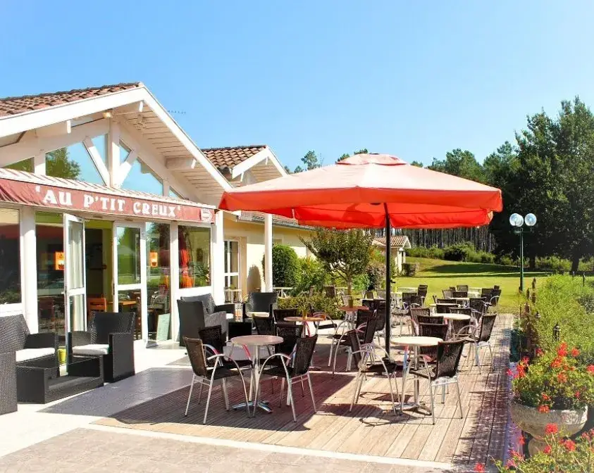 Hôtel Au P'tit Creux des Landes Ychoux Restaurant in Ychoux