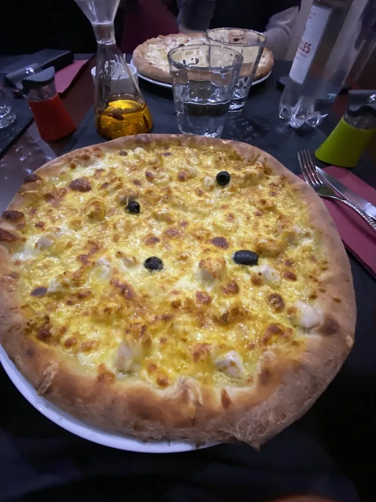 PIZZERIA DELICATUS_Yvrac_slider_image_3