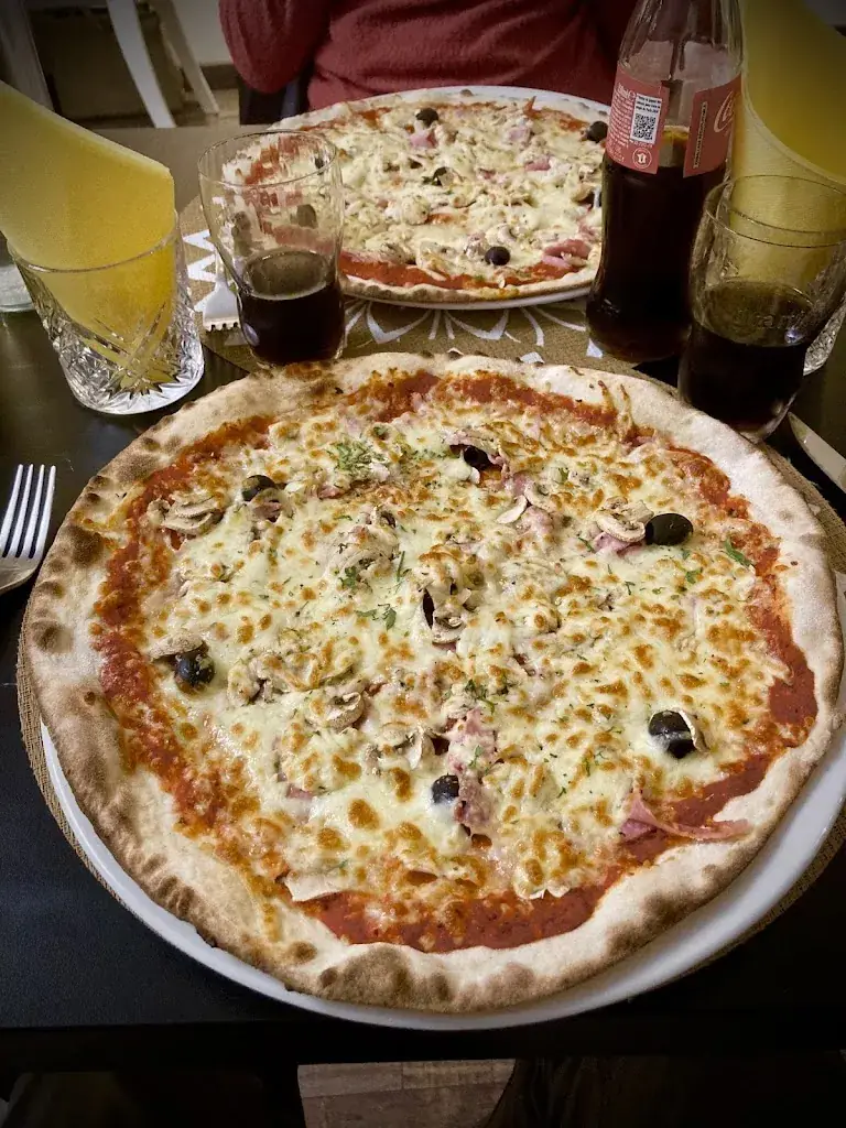 Pie Za Folie Restaurant in Abeilhan