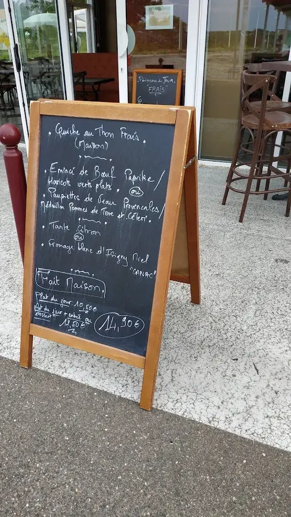 Le Waleli's_Servian_slider_image_1