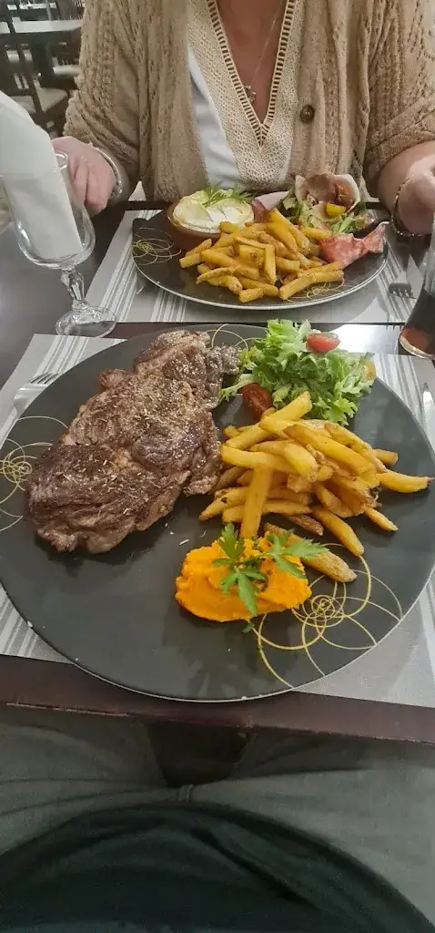 michael saudemont_Le Rex_Servian_review