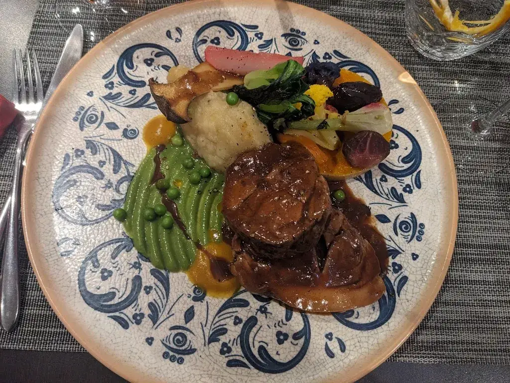 Diana Serres_L'Asparagus_Valros_review