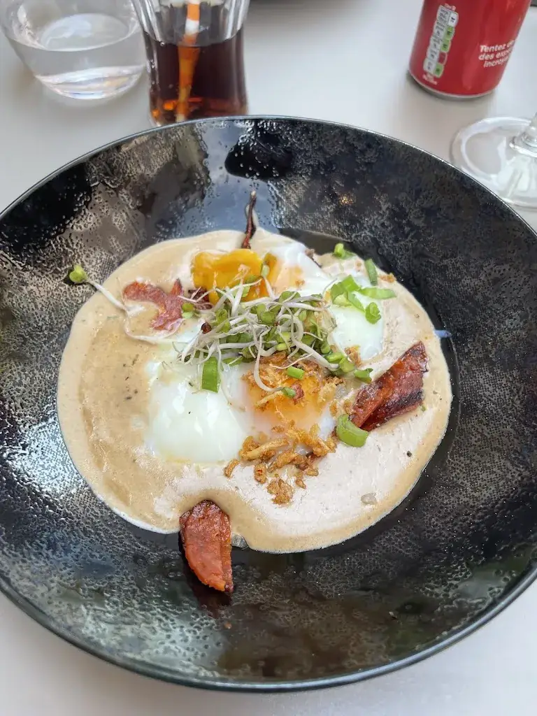 Jonathan May_La Case_Servian_review