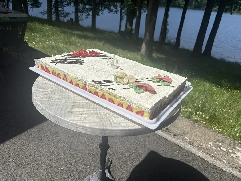 Le Chalet du Lac Restaurant in Mazamet