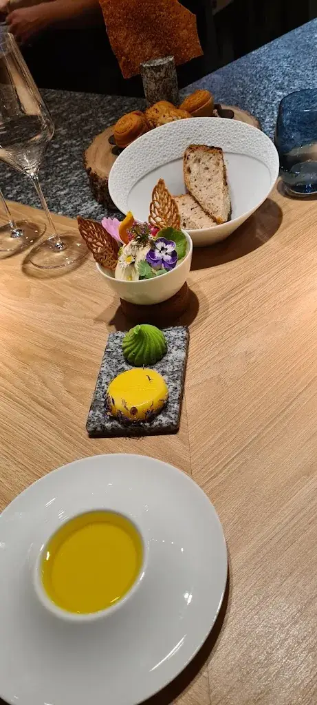 Menü_VILLA PINEWOOD_Payrin-Augmontel_Bild_8