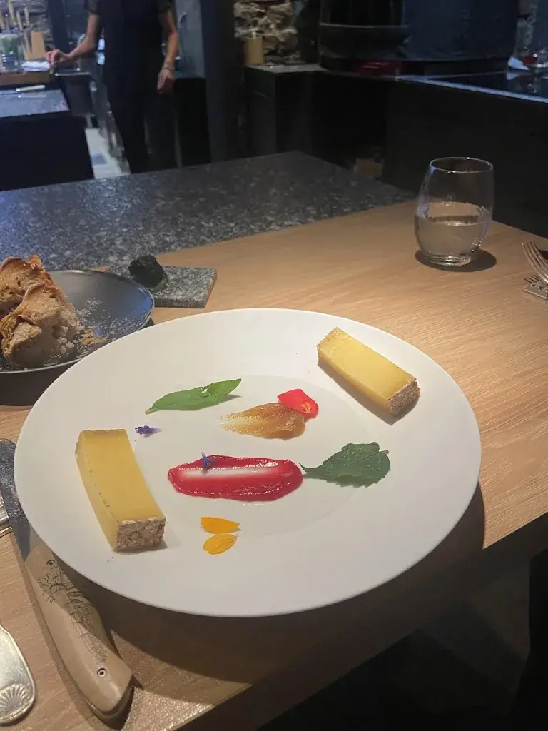 Bronwyn Wellings_VILLA PINEWOOD_Payrin-Augmontel_Bewertung