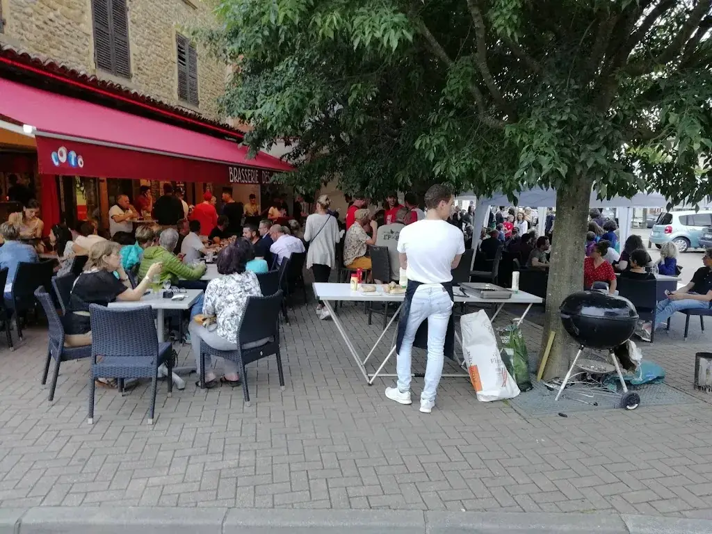 Brasserie Des Sports restaurant in d'Oingt