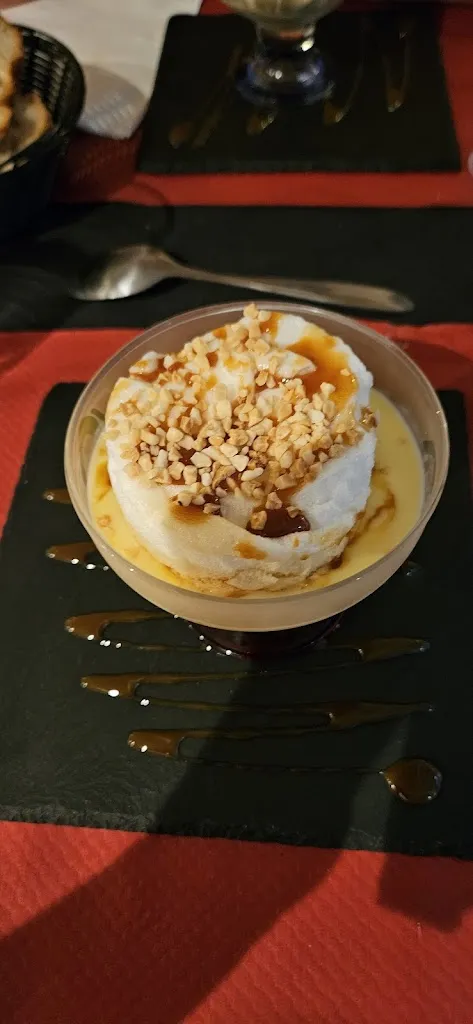 Lukine Hogenberg_Au Cent Neuf_Mazamet_review