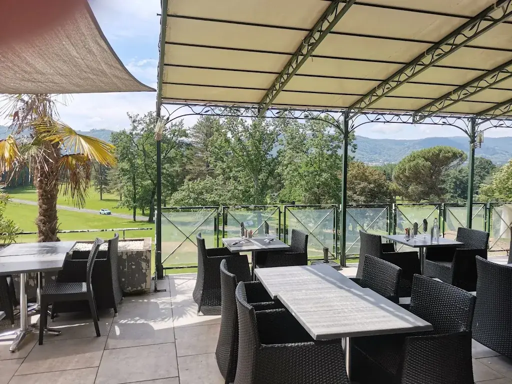 Restaurant du Golf de la Barouge restaurant in Pont-de-Larn