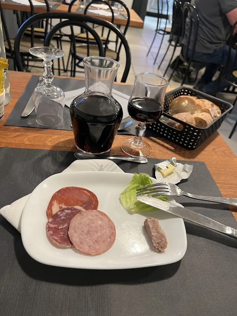 JQ 1_L'escale_Labruguière_review