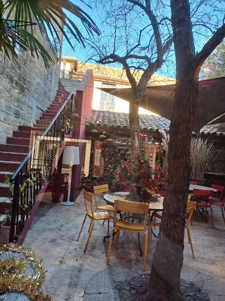 Christine Law de Lauriston_Le Dit-Vin_Aigues-Mortes_review