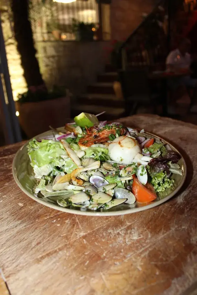 Le Dit-Vin_Aigues-Mortes_slider_image_3